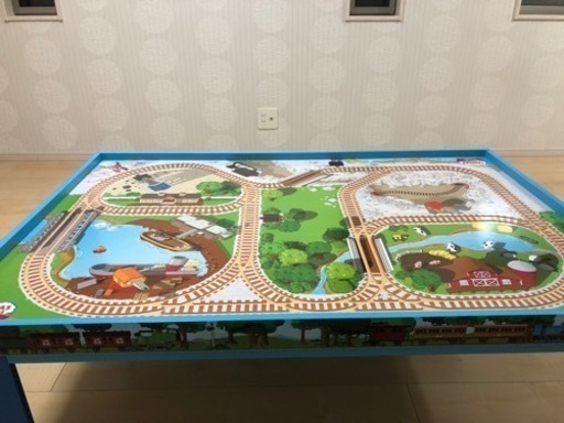 トーマスのテーブルです。