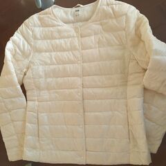 4点ユニクロフリース.カーデ.ベスト、無印パンツの画像