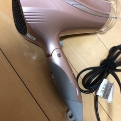 ハンドドライヤーの画像