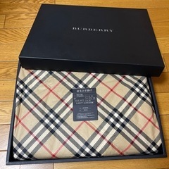 [決まりました]BURBERRY羽毛ひざ掛け