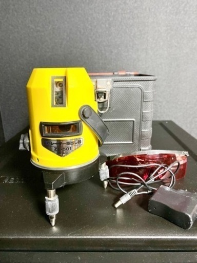レーザー墨出し器イエローボディー