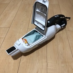 マキタ充電式クリーナー(サイクロンアタッチメント付)の画像