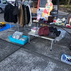 フリーマーケット出店中　　3号線中川フリーマーケット