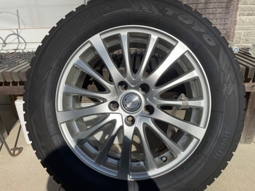 225/60R17 スタッドレスタイヤ　アルファード/ヴェルファイア