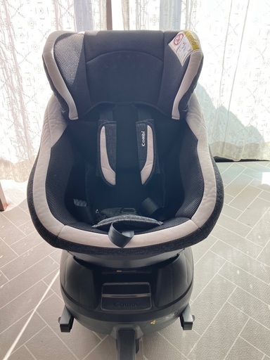 コンビチャイルドシート　isofix