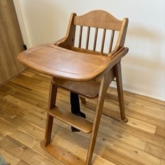 リビング用チャイルドチェアーの画像