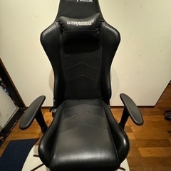 ゲーミングチェア　GTレーシング！オットマン付きの画像