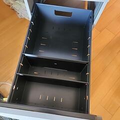 事務引き出し　大型　本日決まらなければ粗大ごみに出しますの画像
