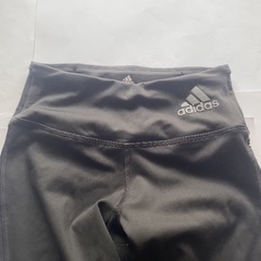 adidas サイド穴あき　レギンスの画像