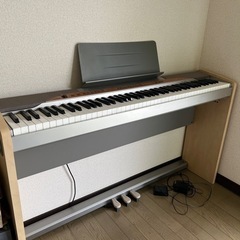 電子ピアノ