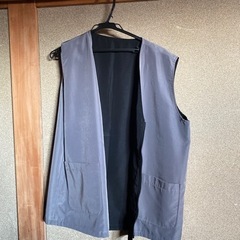 リバーシブルベストの画像