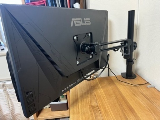 パソコンモニタ（VG258QR-J）＆モニターアーム。但し付属のスタンドなし パソコンモニタ（VG258QR-J）＆モニターアーム。但し付属のスタンドなし