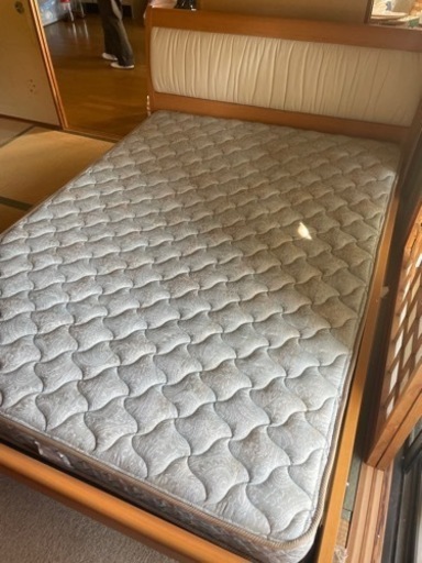 ダブルベッド　フランスベッド
