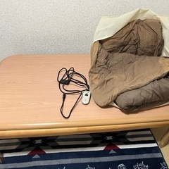 こたつテーブルの画像