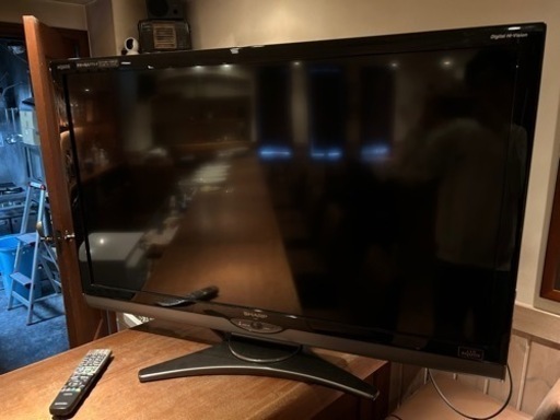 46インチ　46型　テレビ　リモコンあり　LC46SE1