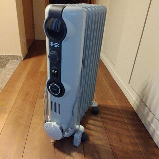 デロンギ　オイルヒーター　中古