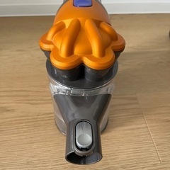 【値下げしました】ダイソン/Dyson  DC34 ハンディクリ...