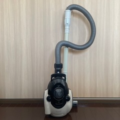 2013年SHARP製 サイクロン掃除機 EC-CT12