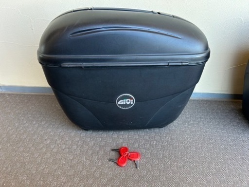 GIVIリヤサイドパニアケース