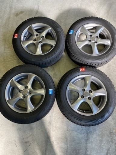 スタッドレスタイヤ　185/65R15  美品