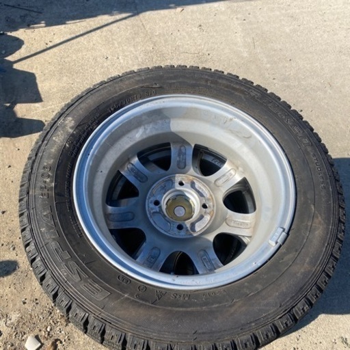 軽車用冬タイヤアルミホイール付き14インチ4穴