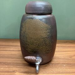 【未使用・新品】九谷焼銀彩 焼酎サーバー 木製土台付 高さ27.5㌢ 未使用・新品】九谷焼銀彩 焼酎サーバー 木製土台付 高さ27.5㌢