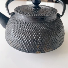 【訳あり】南部鉄器 鉄瓶 ミニあられ 0.6Lの画像