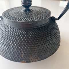 【訳あり】南部鉄器 鉄瓶 ミニあられ 0.6Lの画像