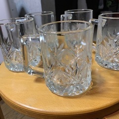 5個組ビールグラスの画像