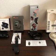 📱Bluetoothイヤフォン・スマートウォッチx2 ・ハンディファンの画像