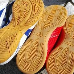 スパイク、トレーニングシューズ、フットサルシューズの画像
