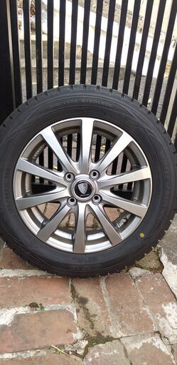 DUNLOP STUDLESS タイヤ　165/65 R14 79Q  ホイール付　４本