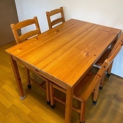 【取引中】ダイニングテーブル・イスセットの画像