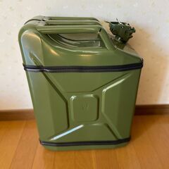 新品★スロバキア発「JERRYCAN 10L GIFTSET」グリーン