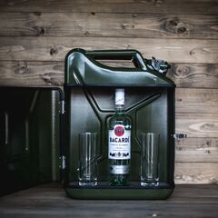 新品★スロバキア発「JERRYCAN 10L GIFTSET」グリーンの画像