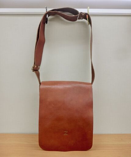 ■HERZ ヘルツ ソフトショルダーバッグ 縦型 CK-98 Mサイズ ソフトレザー 革 札幌 西区 西野店