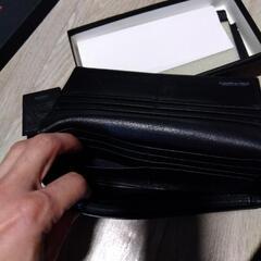 値下げ！！　Neu interesse 長財布　箱ありの画像
