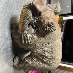 取引決まりました熊の木彫り(置き物)