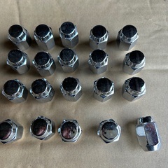 アルミホイール付スタッドレスタイヤ4本　205/55R16　ナット付きの画像