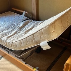 電動リクライニングベッド　コイズミの画像