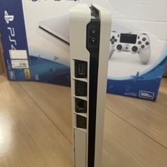 PlayStation®4 ホワイト コントローラー2個付きの画像