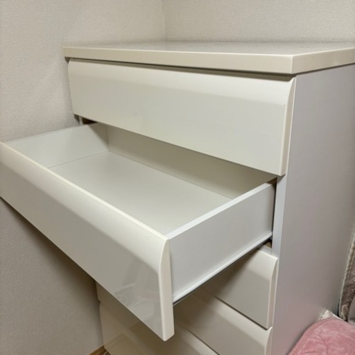 タンス　ニトリ　鏡面