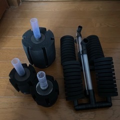 スポンジフィルター　各250円　7個