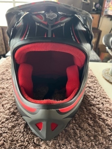 キズほぼなしヘルメットです　