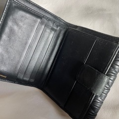 🖤miumiu 二つ折り財布🖤の画像