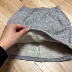 UNIQLO ユニクロ ボアスカート スウェット 130cmの画像