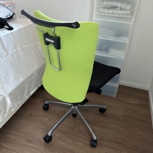 デスクチェア　オカムラ