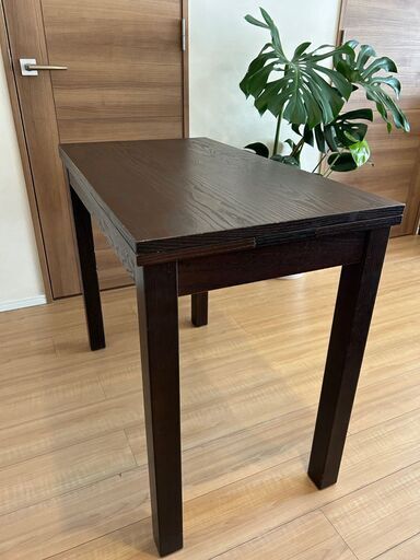 IKEA伸縮式テーブル　BJURSTA