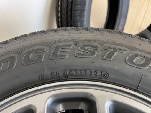 ジムニー64 新車外し　純正タイヤアルミホイール4本　スペアタイヤのみ一本　スペアタイヤ部品　