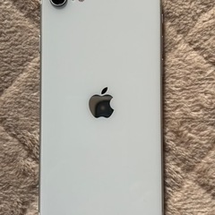 iPhone SE第2世代　カバー付きの画像